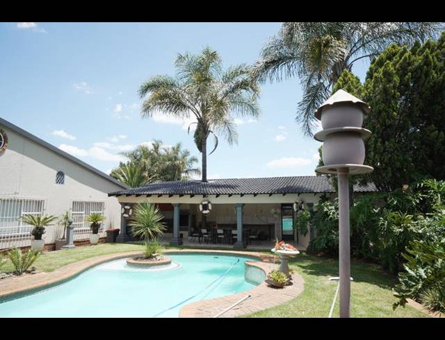 7 BEDROOM HOUSE FOR SALE IN SUNWARD PARK